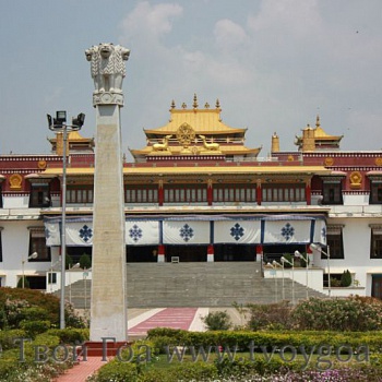 буддийский монастырь Дрепунг Гоман