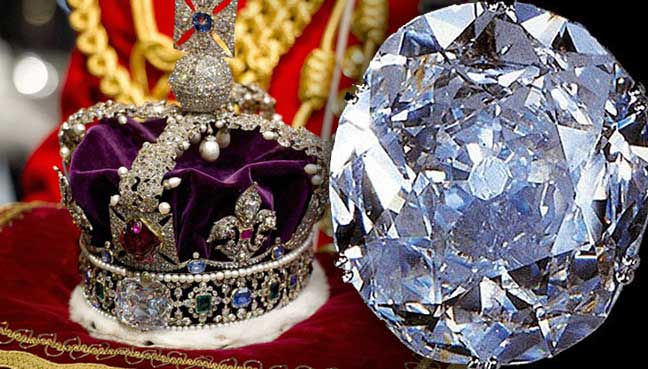Кох-и-Нур (Koh-I-Noor) в переводе "Пик света" - самый древний известный алмаз и единственный, который не продавался за деньги