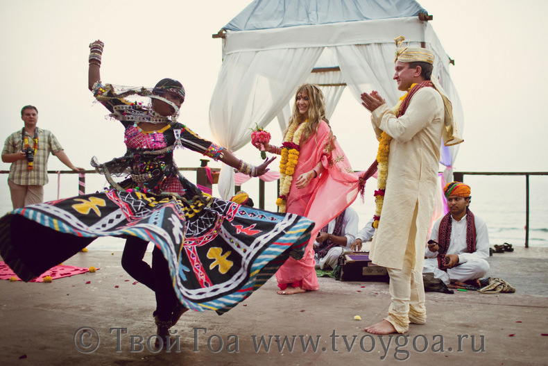 танцы на индийской свадьбе