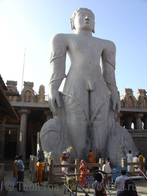  колоссальная монолитная статуя Гометашвара