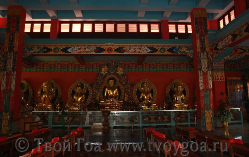 фото Тибетское поселение и золотой Будда_5 