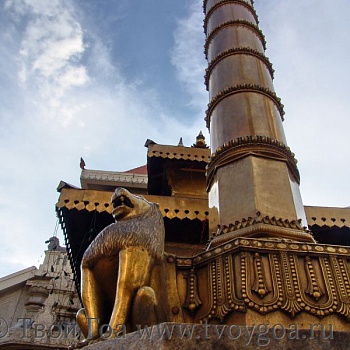 убранство Храма Шри Махалса