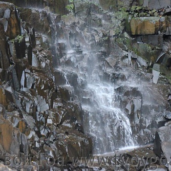 фото отдых в горах_один из шести водопадов