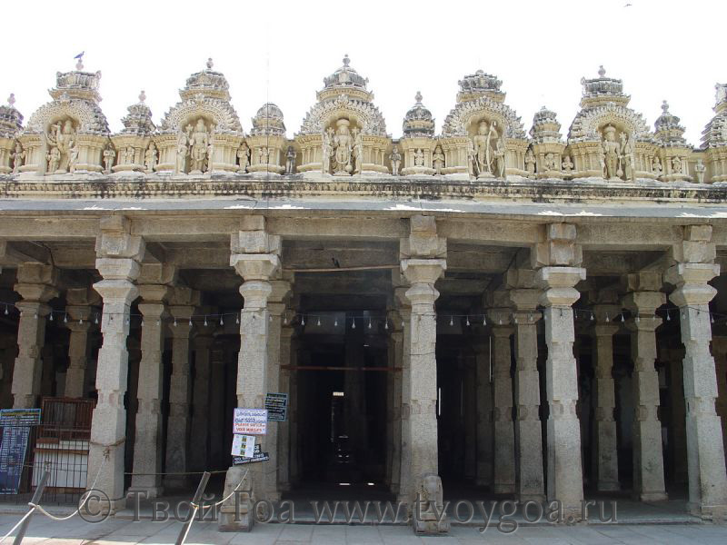 Шрирангапатна - древний храм