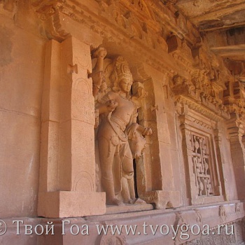 Храм Дурги-самый известный храм Айхоле