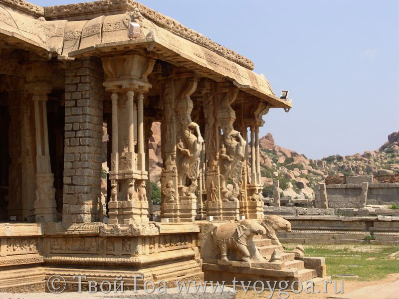 фото Хампи_колонны храма Vittala (Vitthala)